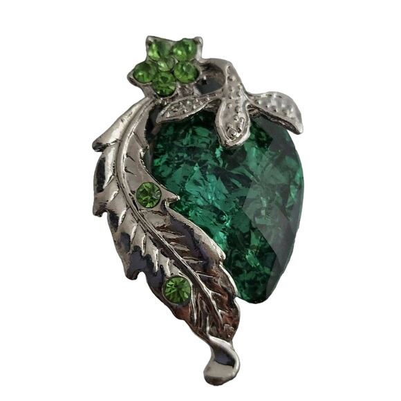 Large Green Strawberry Leaf Cocktail Ring Rhinestone Silver Tone Adjustable 7.5 - Picture 3 of 8